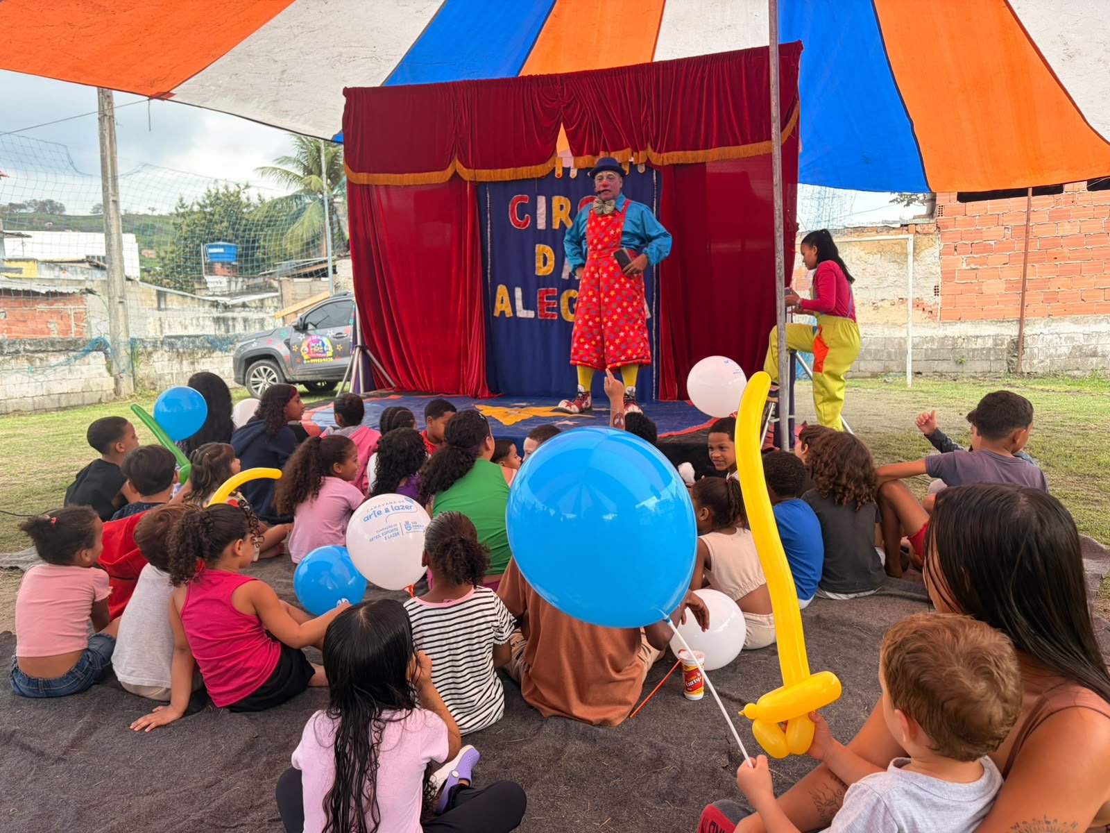 Caravana de Arte e Lazer leva diversão aos moradores do Lindo Parque, em São Gonçalo