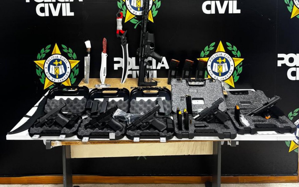 Polícia Civil desmonta esquema de falsificação de documentos do Exército para compra de armas