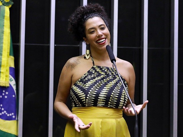 Assessor de Talíria Petrone é preso em operação contra exploração sexual de adolescentes no RJ